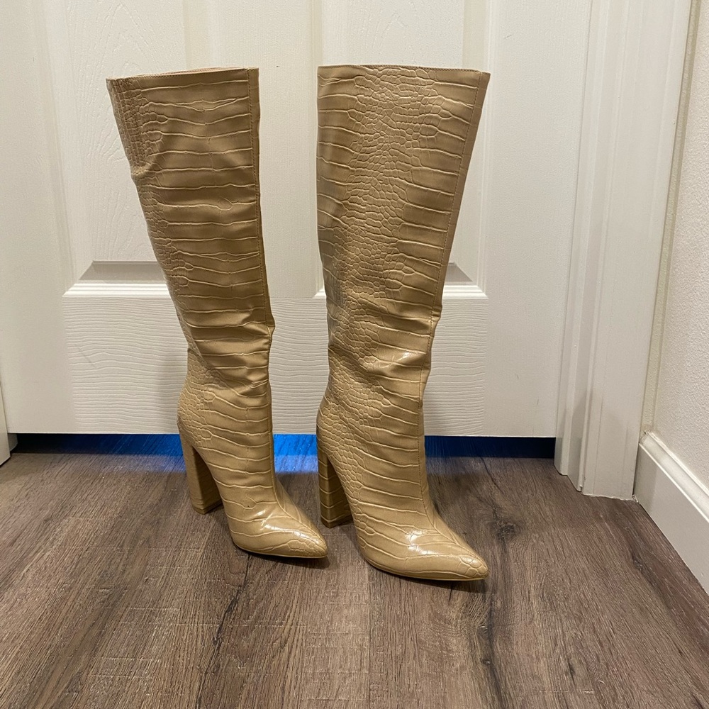 Pretty Little Thing Knee-High Boots